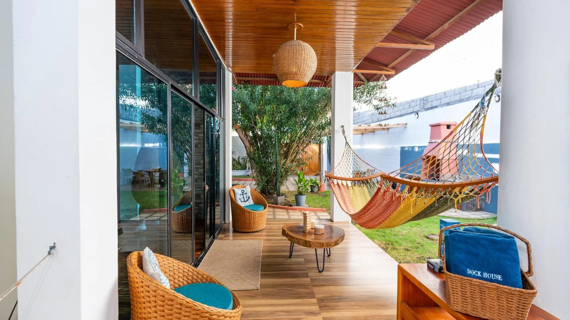 ****  El Barranco Galapagos Hotel Puerto Ayora  Ecuador